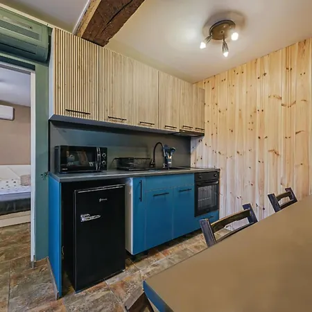 Hide Hub Guest Апартамент Велико Търново