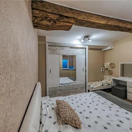 Hide Hub Guest * Велико Търново